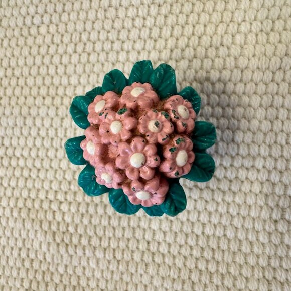 Fisher-Price Loving Family Dollhouse Plant with Pink Flowers in Blue Pot - Picture 2 of 4